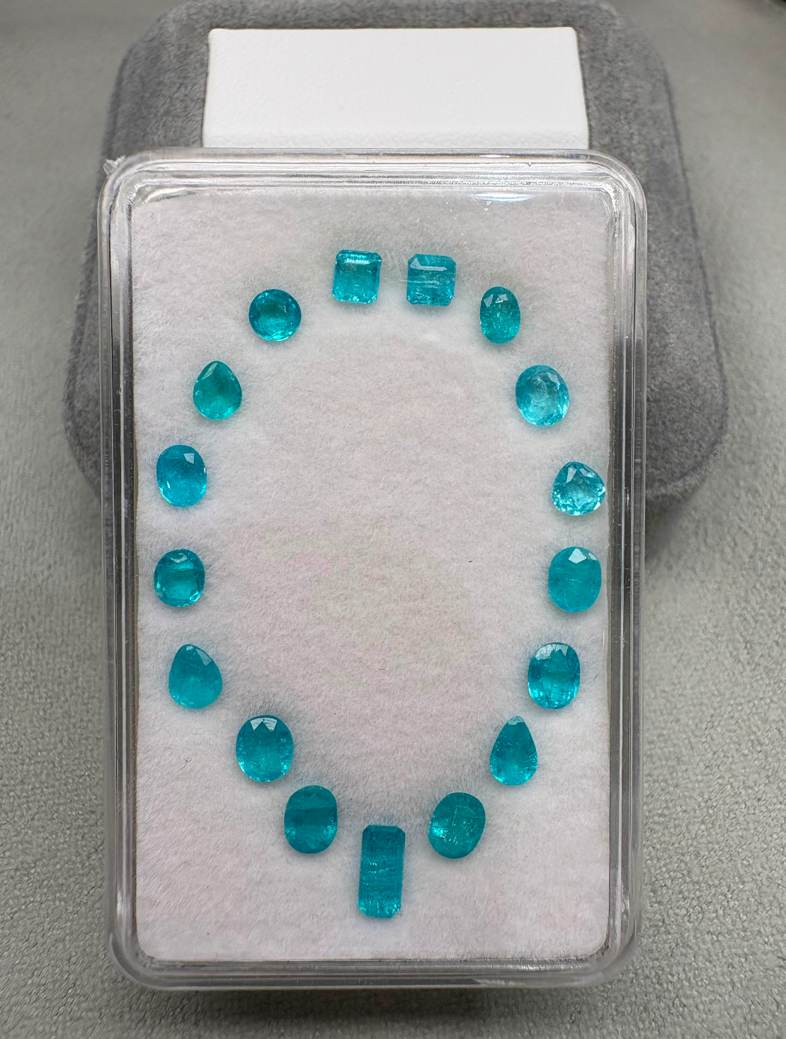 3.68ct Exclusive Neon Blue Paraiba Ethiopia set of 17 E-19