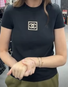 102193 Chanel black t 40