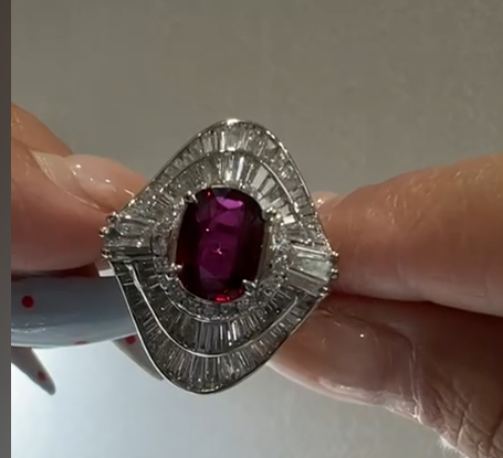 Pt900 Ruby Ring J07245TACR