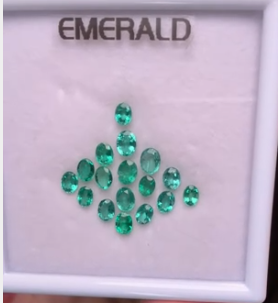 4.30ct Emerald Set 17pcs THAIC0706