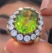 Antique Indian /Pakistani Peridot Ring HKDXB0971