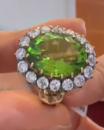 Antique Indian /Pakistani Peridot Ring HKDXB0971
