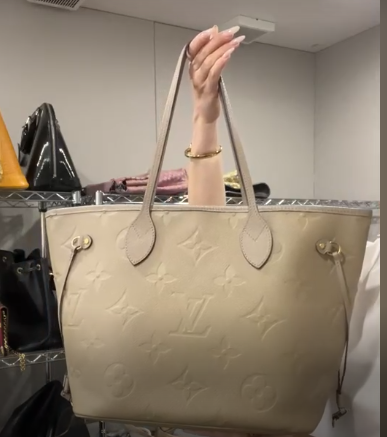LOUIS VUITTON Empreinte Neverfull MM Beige M45686 B0626NN99T