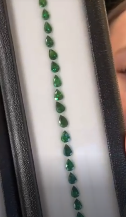 10.50ct Tsavorite Pear Bracelet Set THAIC1038