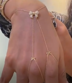 18K YG Bow Hand Chain with  Diamonds HKDXB0957
