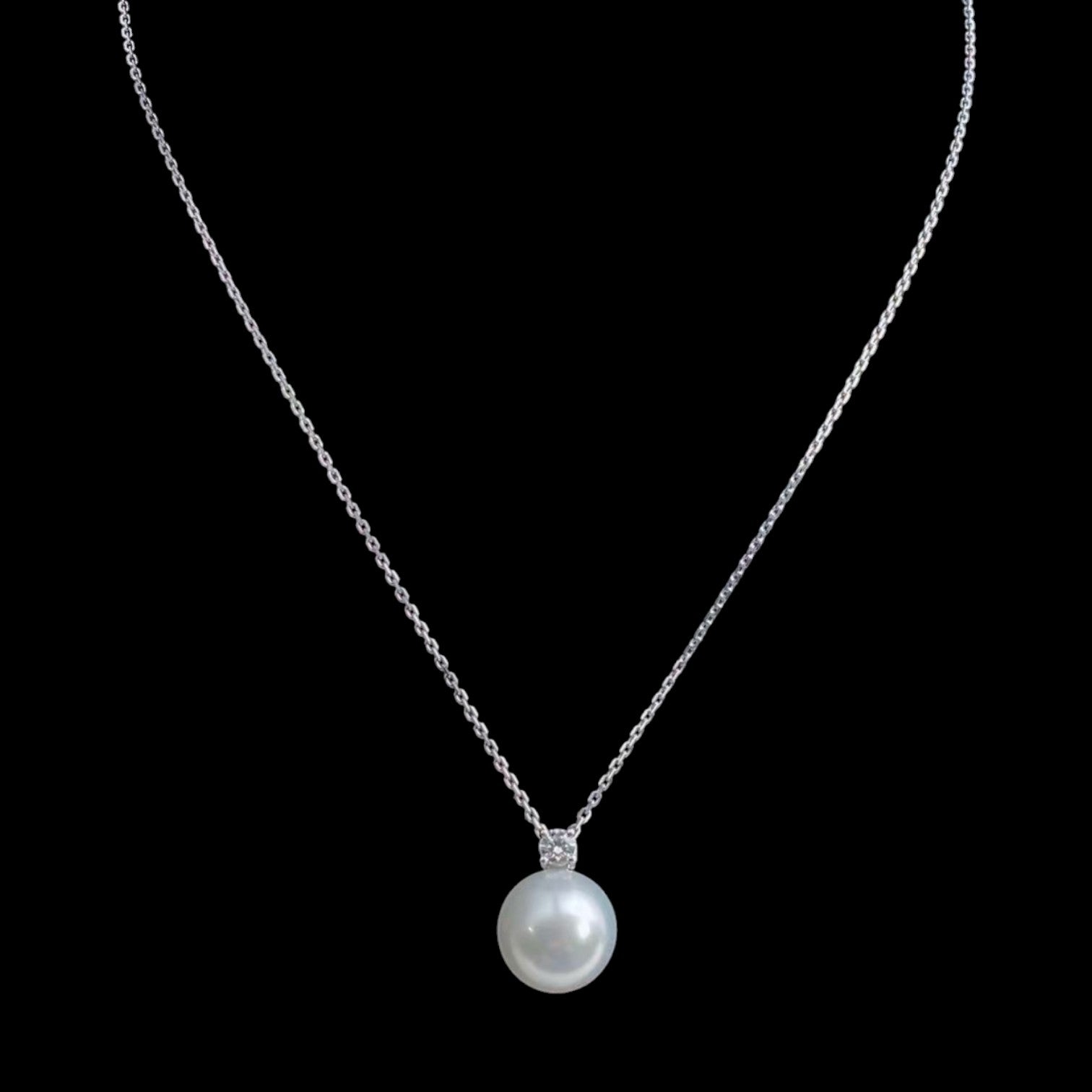 South Sea White Pearl 12.2mm & 0.20ct Diamond Necklace set in 18K White Gold
