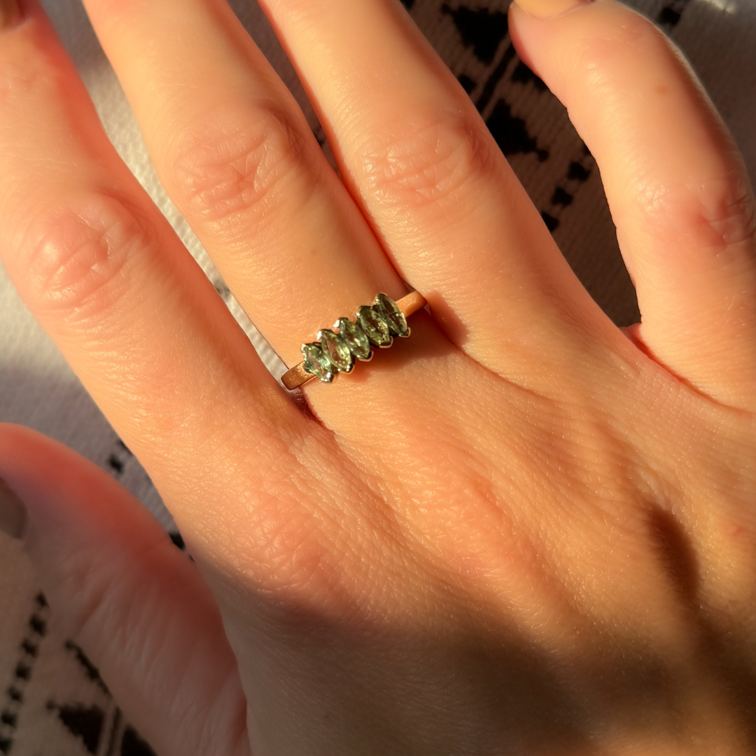 9ct Gold 5 Stone Marquise Peridot Ring