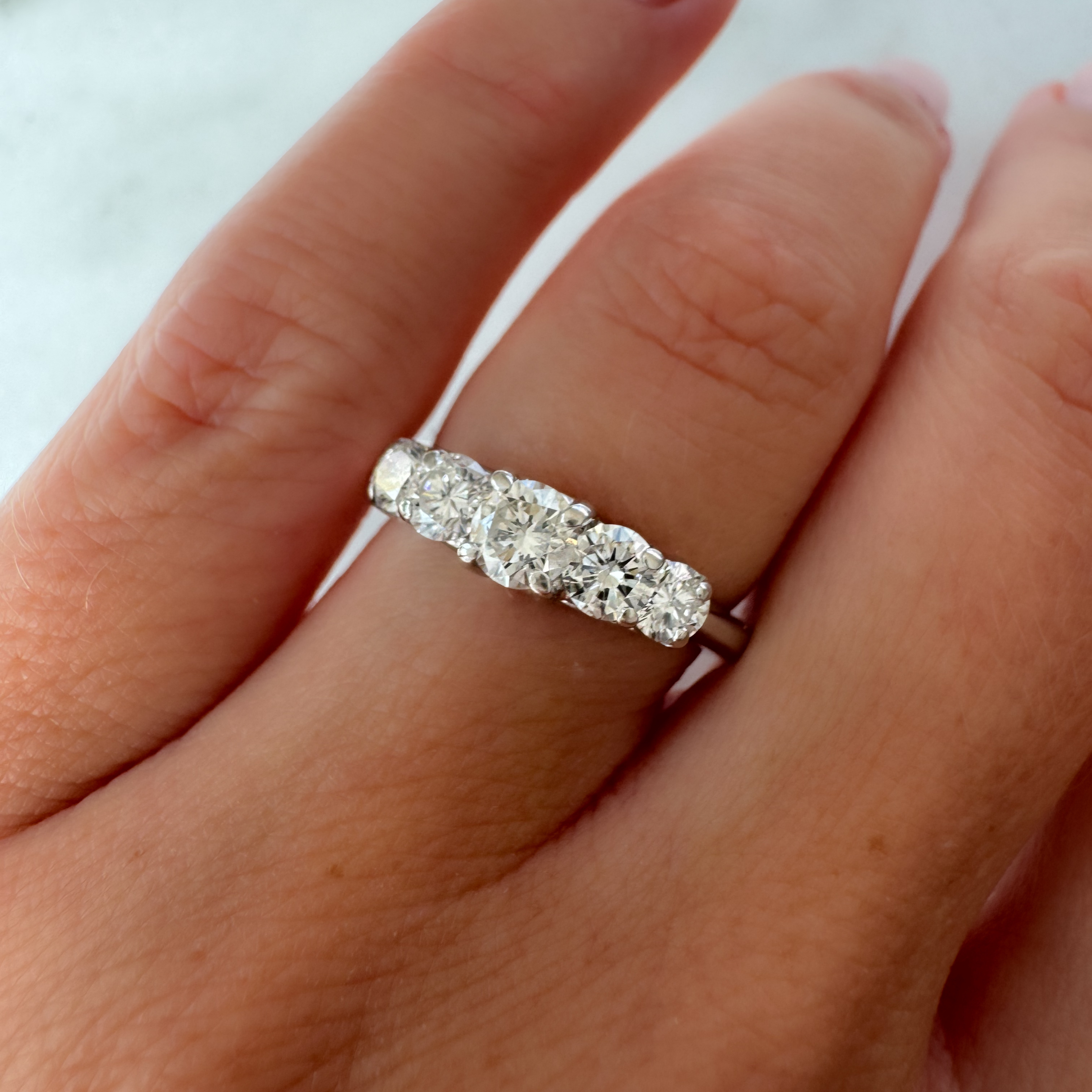 18ct White Gold 1ct Diamond 5 Stone Ring