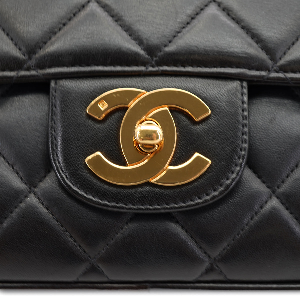VINTAGE CHANEL CHAIN SHOULDER BAG BLACK LAMB SKIN GOLD HARDWARE 90335602