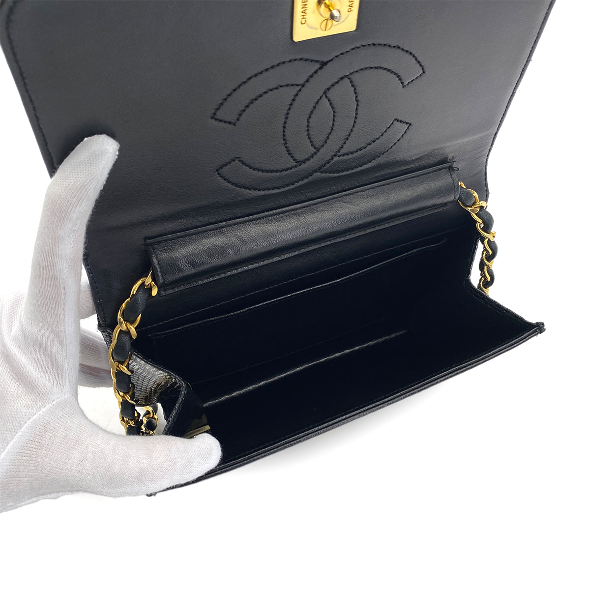 VINTAGE CHANEL CHAIN SHOULDER BAG BLACK LIZARD GOLD HARDWARE 90325633