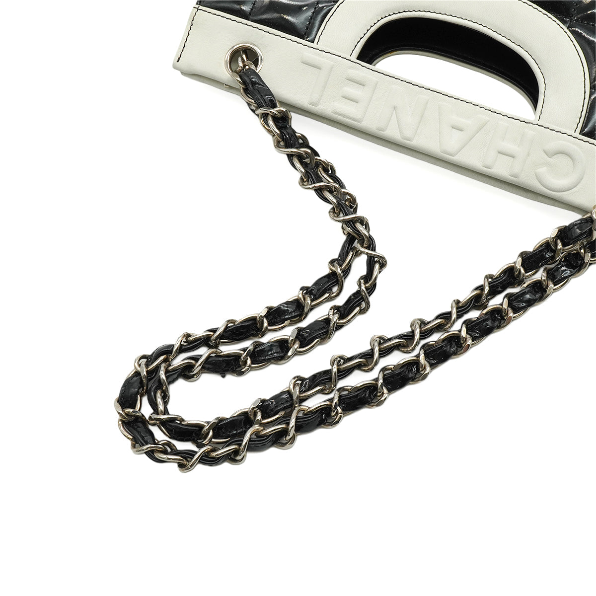 VINTAGE CHANEL CHOCOLATE BAR HAND SHOULDER BAG BLACK WHITE ENAMEL LEATHER SILVER HARDWARE 90345512