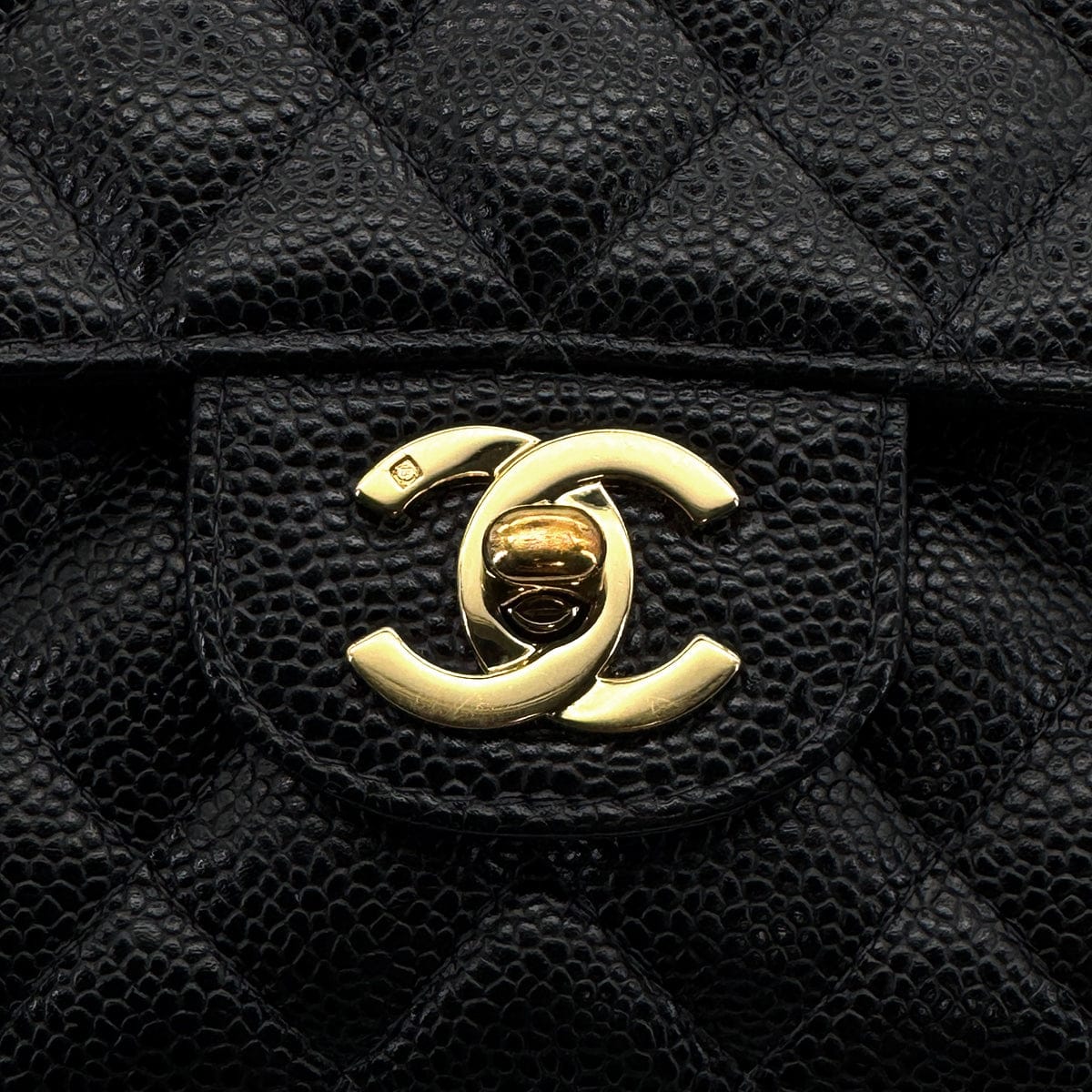 VINTAGE CHANEL CLASSIC FLAP MEDIUM CHAIN SHOULDER BAG BLACK CAVIAR SKIN GOLD HARDWARE 90318758