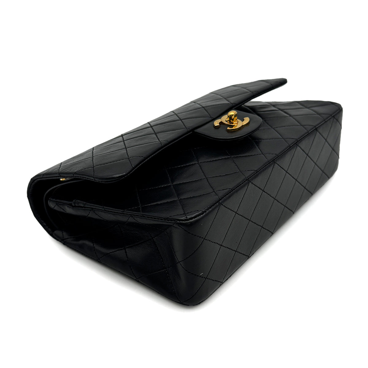 VINTAGE CHANEL CLASSIC FLAP MEDIUM CHAIN SHOULDER BAG BLACK LAMB SKIN GOLD HARDWARE 90316164