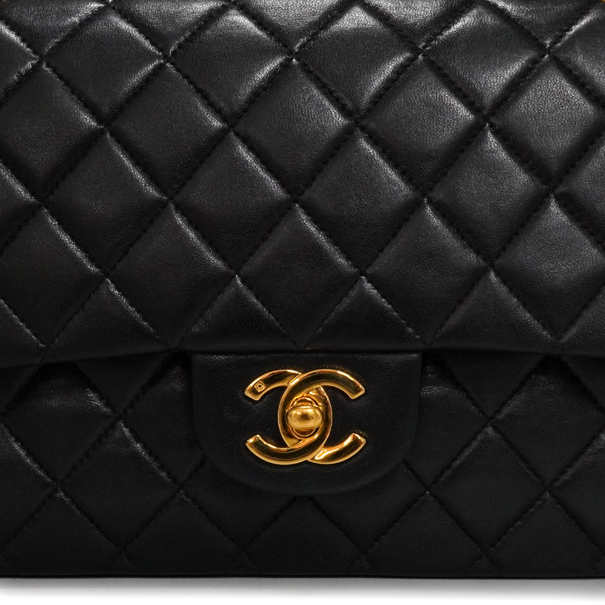 VINTAGE CHANEL CLASSIC FLAP MEDIUM CHAIN SHOULDER BAG BLACK LAMB SKIN GOLD HARDWARE 90346671