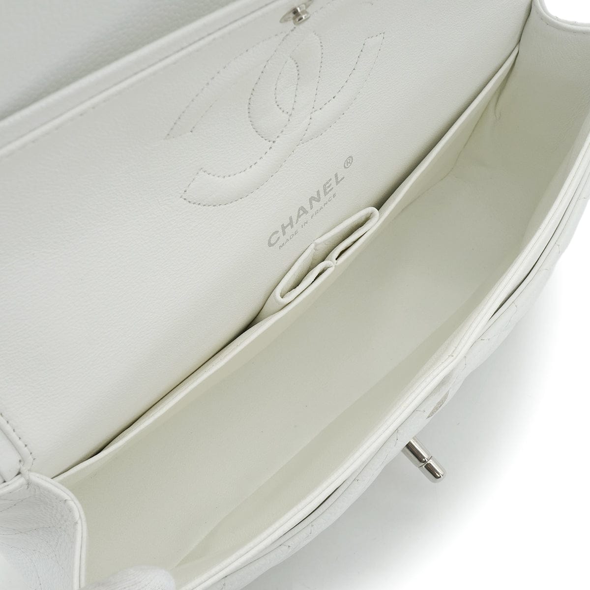 Luxury Promise Japan VINTAGE CHANEL CLASSIC FLAP MEDIUM CHAIN SHOULDER BAG WHITE CAVIR SKIN SILVER HARDWARE 90343863
