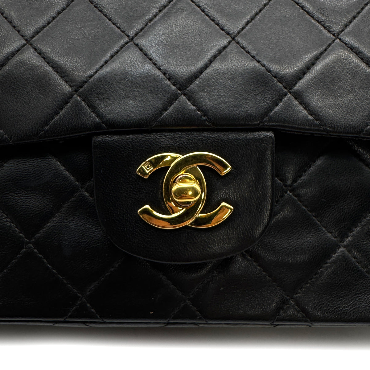 VINTAGE CHANEL CLASSIC FLAP SMALL CHAIN SHOULDER BAG BLACK LAMB SKIN GOLD HARDWARE 90318220