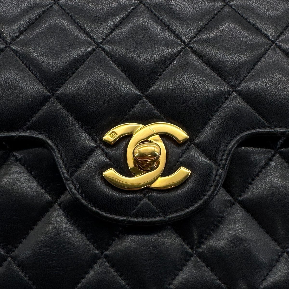 VINTAGE CHANEL MATELASSE CHAIN SHOULDER BAG BLACK LAMB SKIN GOLD HARDWARE 90320179