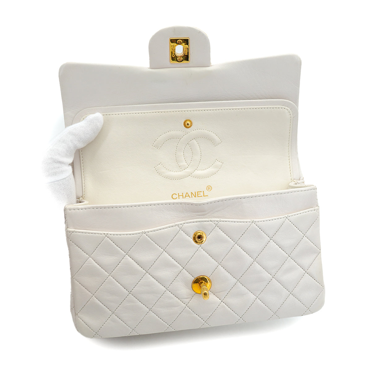 VINTAGE CHANEL CLASSIC FLAP SMALL CHAIN SHOULDER BAG WHITE LAMB SKIN GOLD HARDWARE 90327083