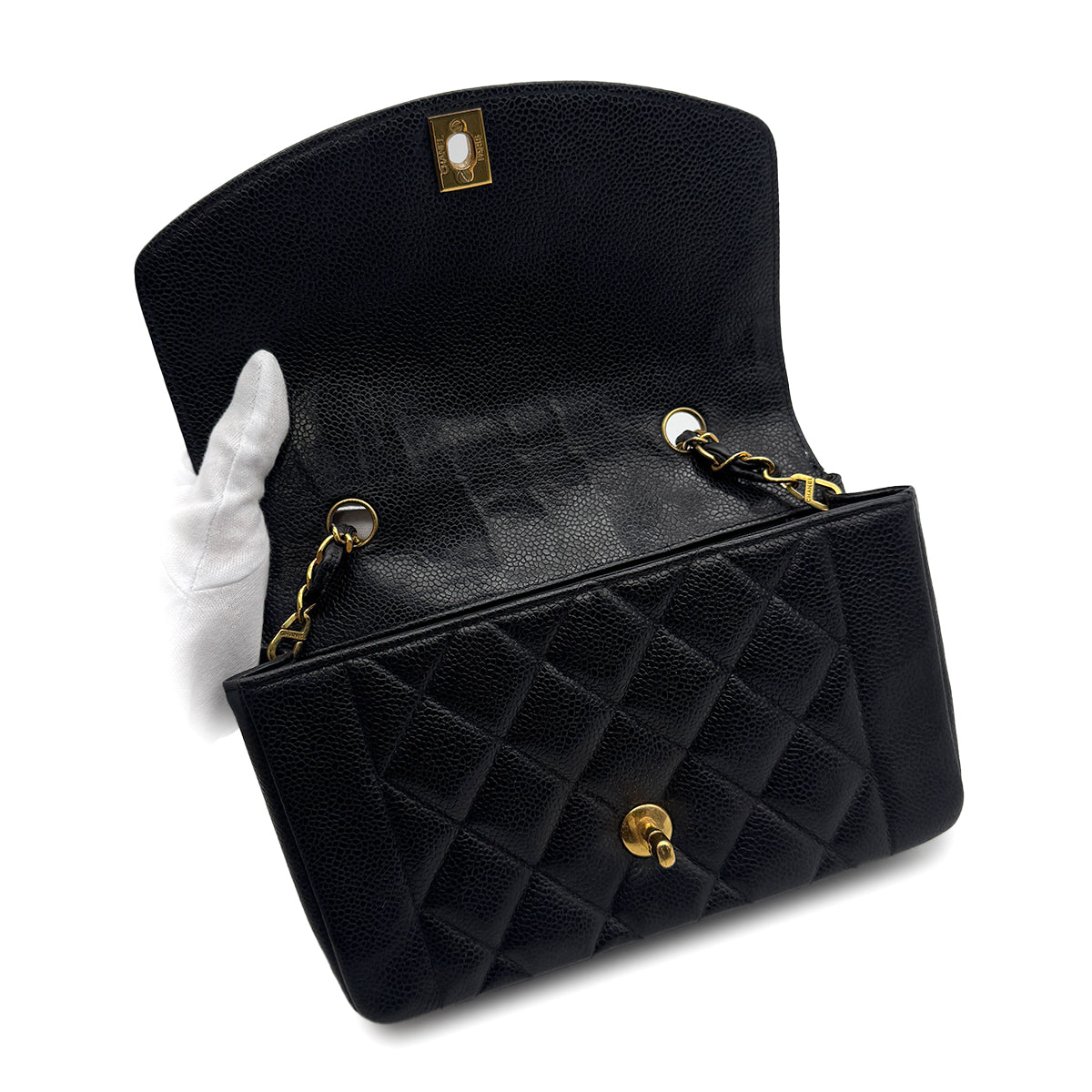 VINTAGE CHANEL DIANA SMALL CHAIN SHOULDER BAG BLACK CAVIAR SKIN GOLD HARDWARE 90315881
