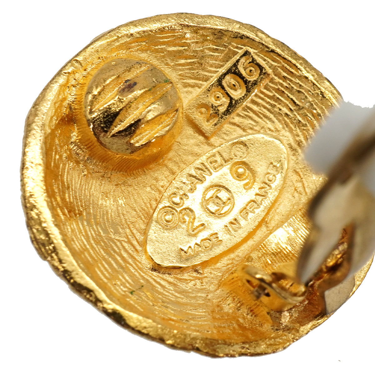 VINTAGE CHANEL EARRINGS  ROUND MATELASSE COCOMARK GOLD ACCESSORY 29 90337687