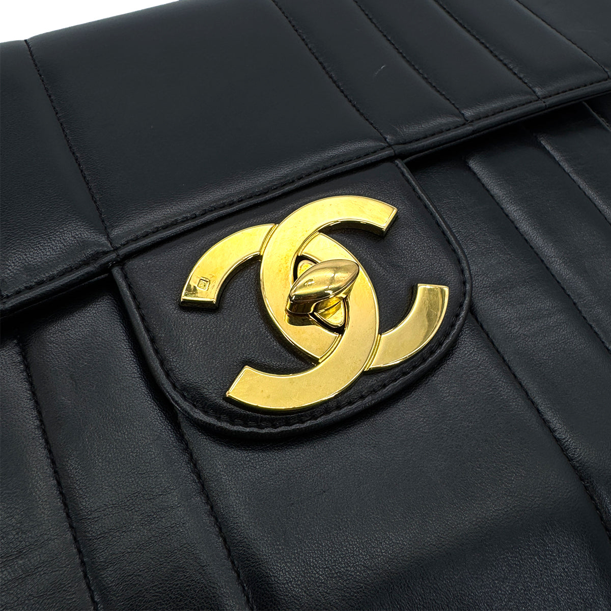 VINTAGE CHANEL MADEMOISELLE CHAIN SHOULDER BAG BLACK LAMB SKIN GOLD HARDWARE 90318632