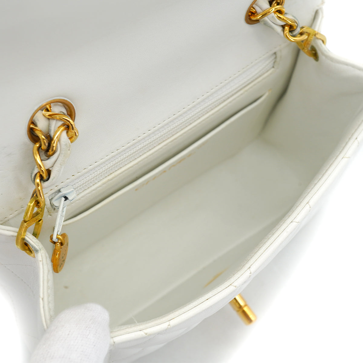VINTAGE CHANEL MATELASSE BIG COCO CHAIN HAND BAG WHITE LAMB SKIN GOLD HARDWARE 90327091