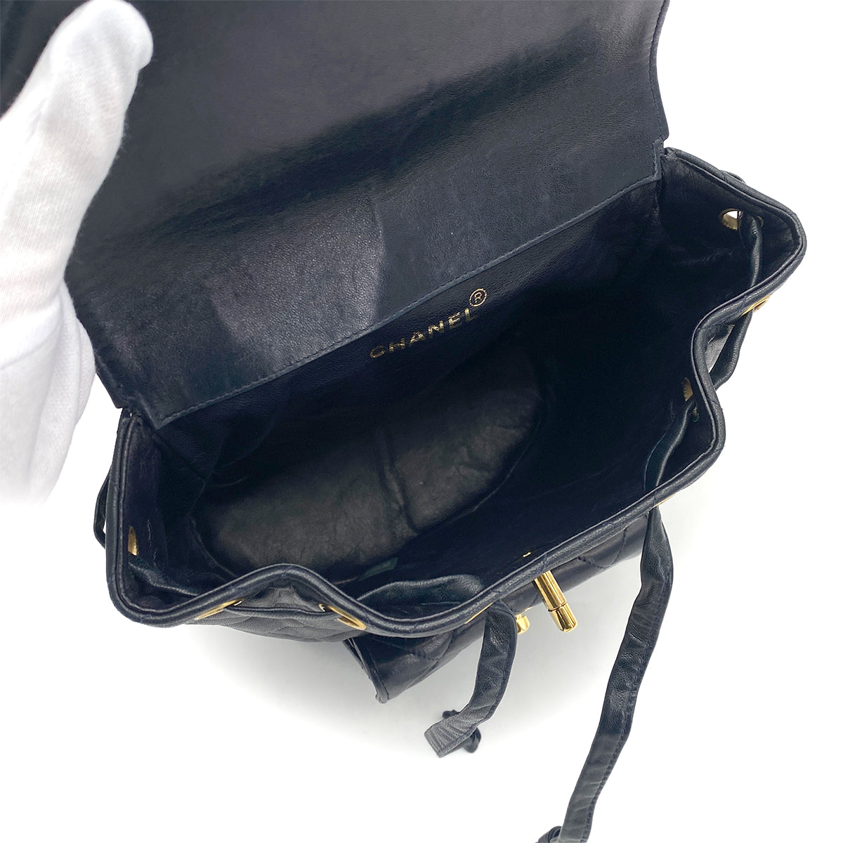 VINTAGE CHANEL MATELASSE CHAIN BACKPACK NAVY LAMB SKIN GOLD HARDWARE 90317868