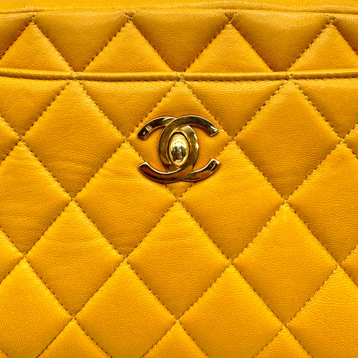 VINTAGE CHANEL MATELASSE CHAIN HAND BAG YELLOW LAMB SKIN GOLD HARDWARE 90316894