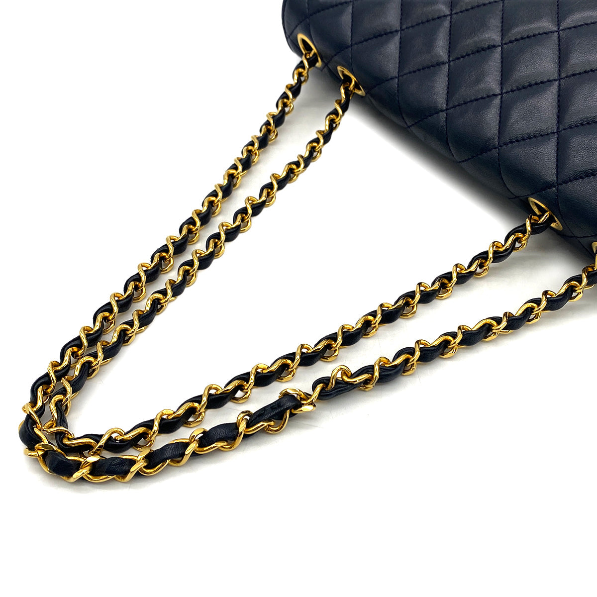 VINTAGE CHANEL MATELASSE CHAIN SHOULDER BAG NAVY LAMB SKIN GOLD HARDWARE 90324135