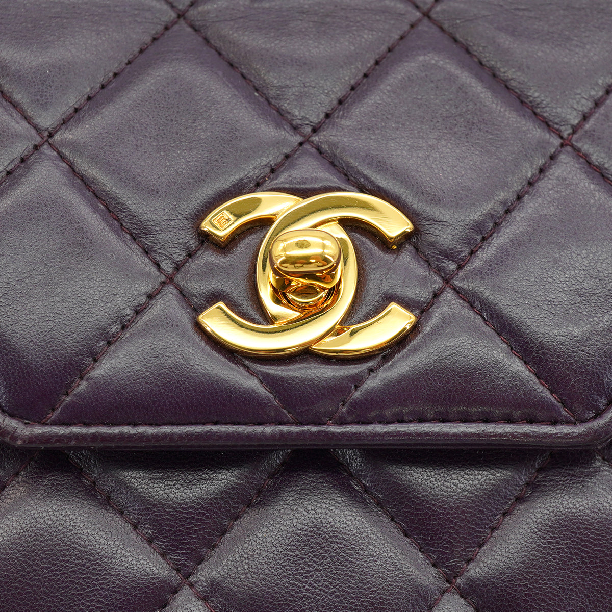 VINTAGE CHANEL MATELASSE CHAIN SHOULDER BAG PURPLE LAMB SKIN GOLD HARDWARE 90330957