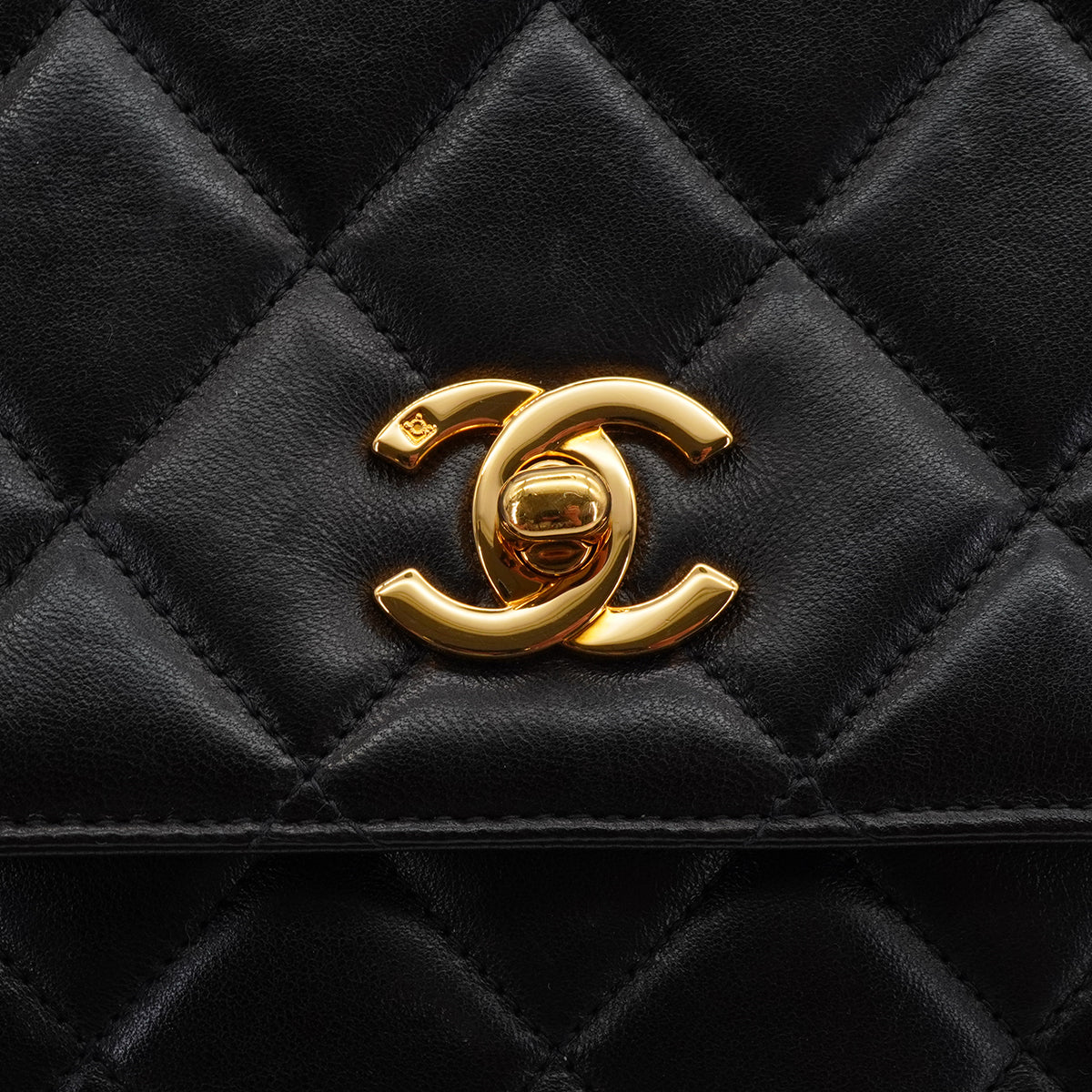 VINTAGE CHANEL MATELASSE CHAIN TOTE SHOULDER BAG BLACK LAMB SKIN GOLD HARDWARE 90339970