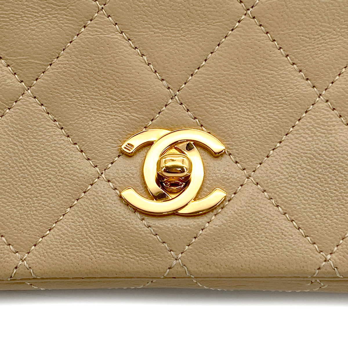 VINTAGE CHANEL MATELASSE FULL FLAP CHAIN SHOULDER BAG BEIGE LAMB SKIN GOLD HARDWARE 90327092
