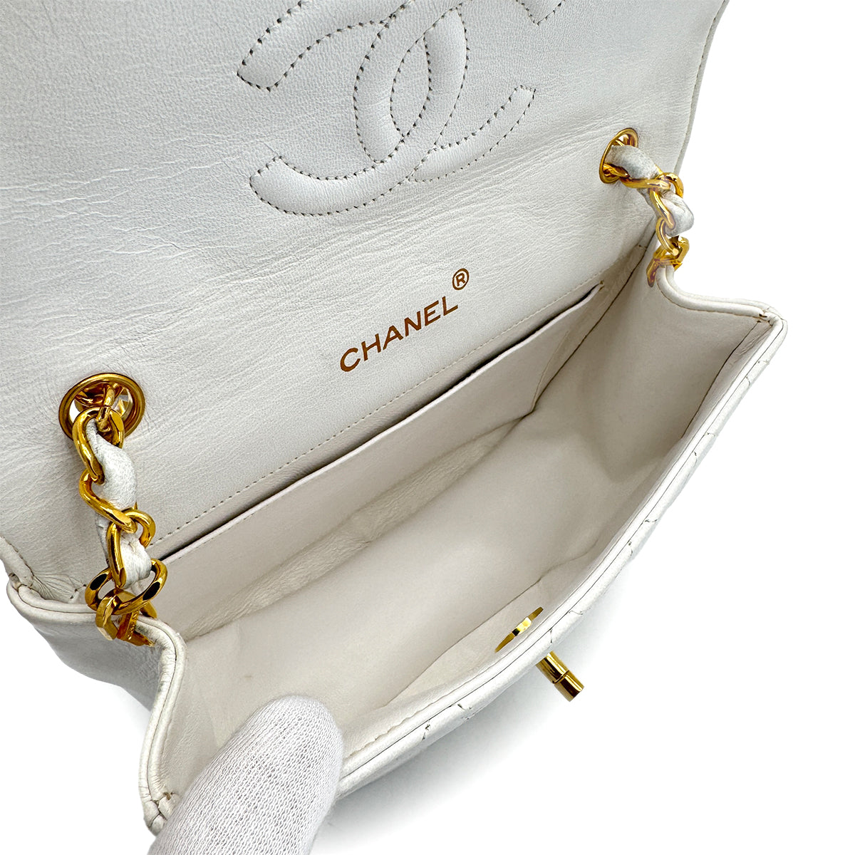 VINTAGE CHANEL MATELASSE HALF MOON CHAIN SHOULDER BAG WHITE LAMB SKIN GOLD HARDWARE 90315487
