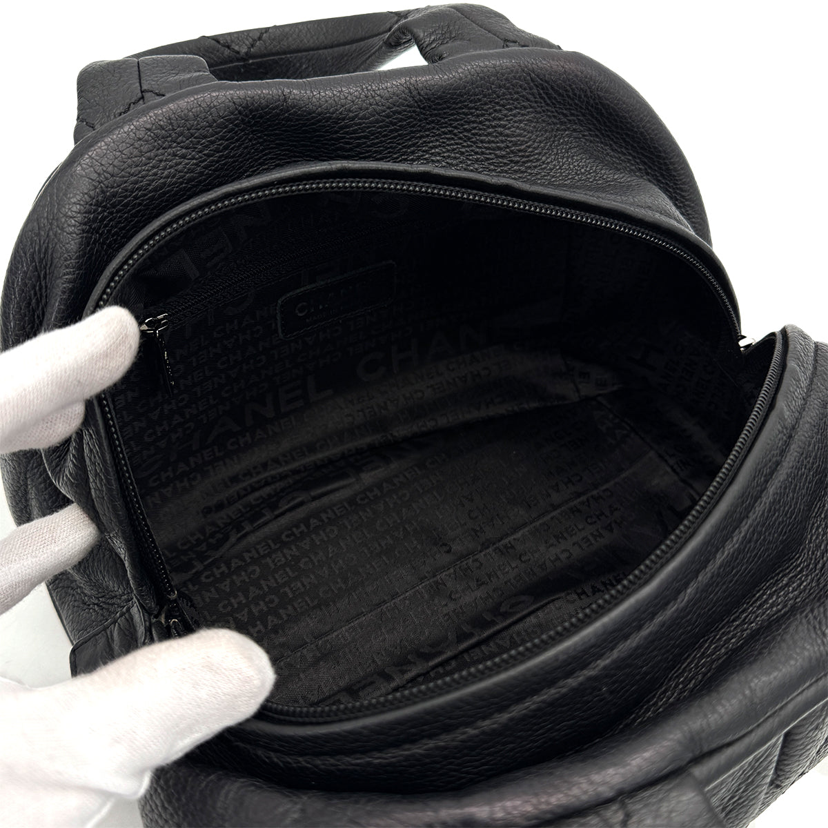VINTAGE CHANEL MATELASSE HAND BAG BLACK LEATHER SILVER HARDWARE 90317186