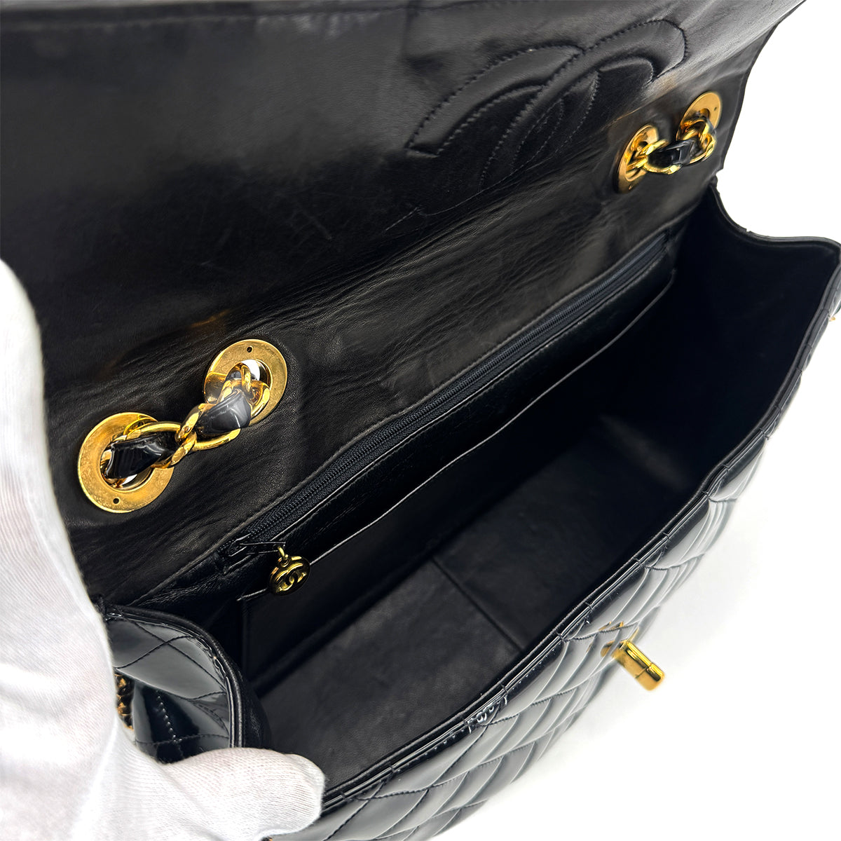VINTAGE CHANEL MAXI MATELASSE 34 CHAIN SHOULDER BAG BLACK PATENT LEATHER GOLD HARDWARE 90318756