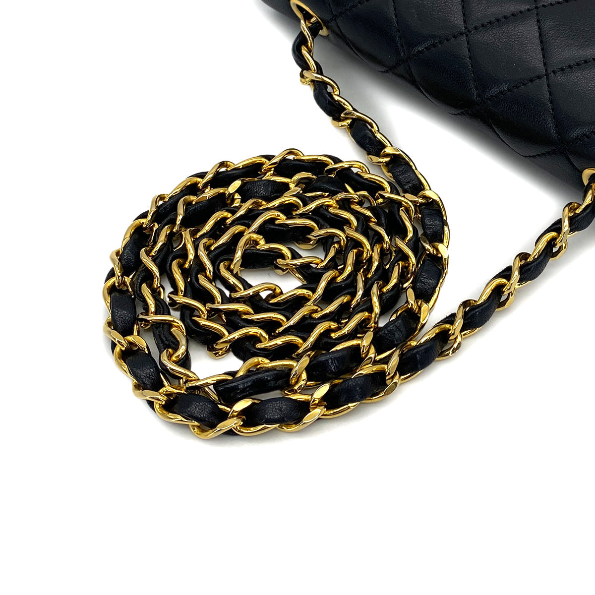 VINTAGE CHANEL MINI MATELASSE CHAIN SHOULDER BAG BLACK LAMB SKIN GOLD HARDWARE 90314373