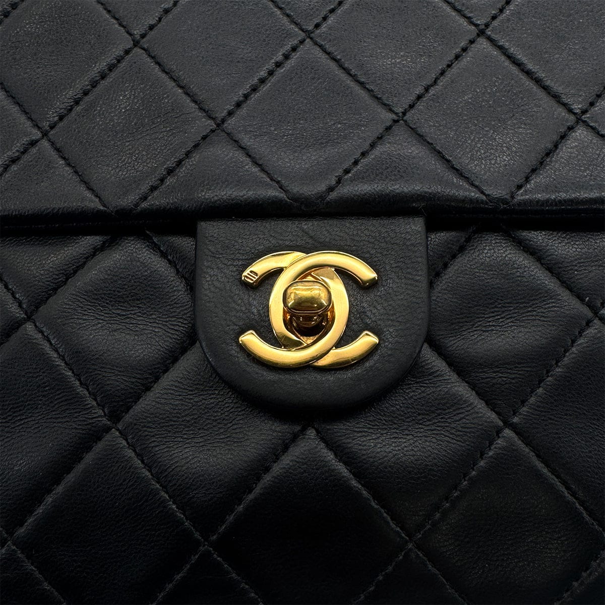 VINTAGE CHANEL MINI MATELASSE CHAIN SHOULDER BAG BLACK LAMB SKIN GOLD HARDWARE 90319924