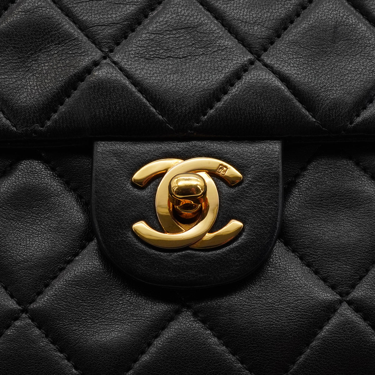 VINTAGE CHANEL MINI MATERASSE CHAIN SHOULDER BAG BLACK LAMB SKIN GOLD HARDWARE 90340146