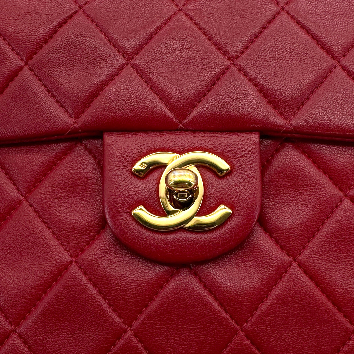 VINTAGE CHANEL MINI SQUARE 17 CHAIN SHOULDER BAG RED LAMB SKIN GOLD HARDWARE 90317890