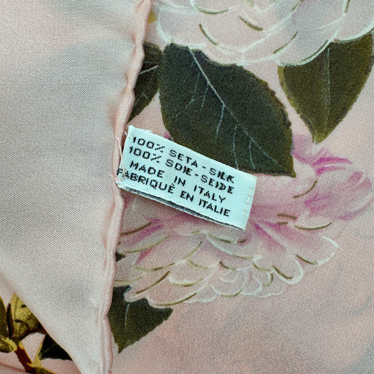 VINTAGE CHANEL SCARF CAMELLIA PINK SILK 90320178
