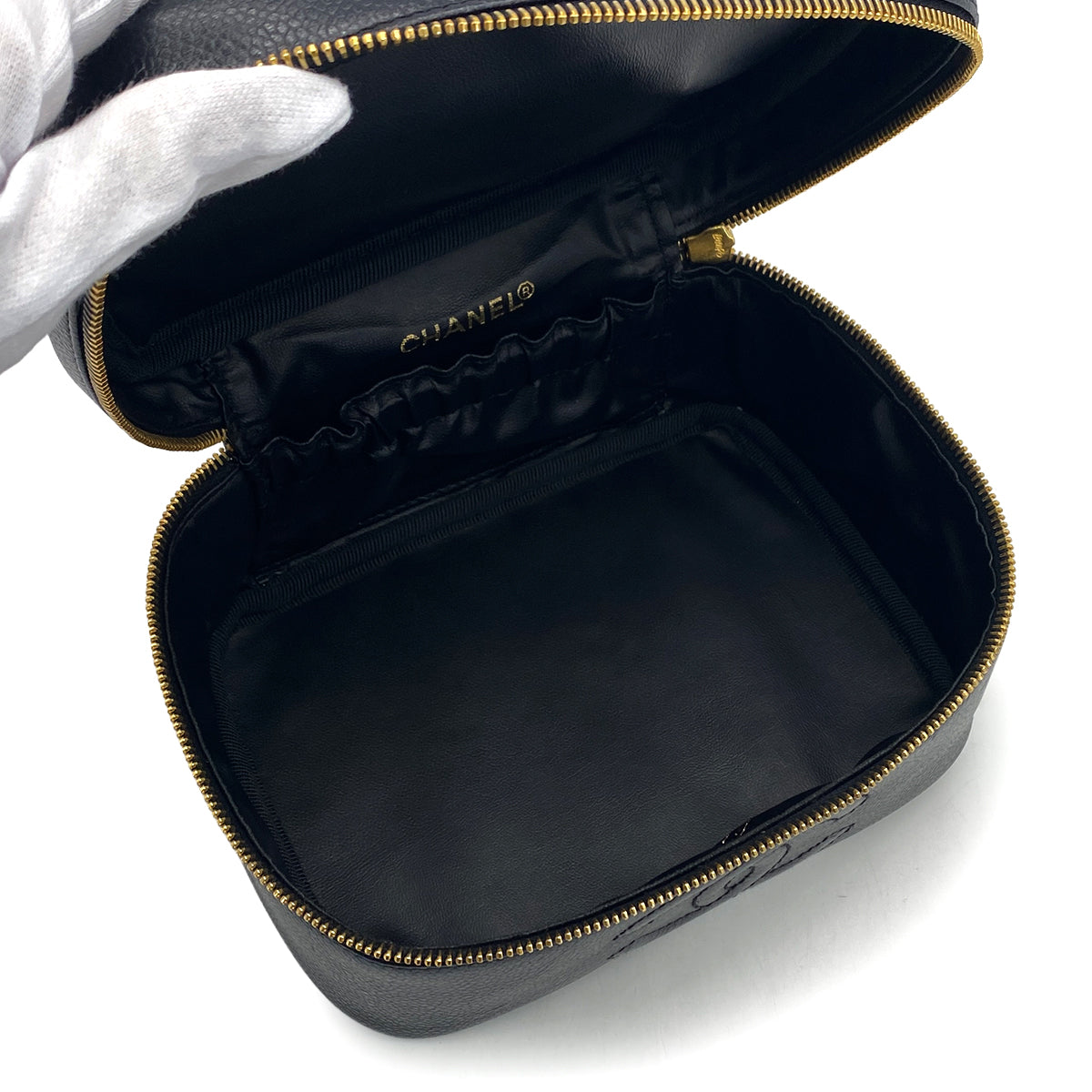 VINTAGE CHANEL VANITY HAND BAG BLACK CAVIAR SKIN 90325806