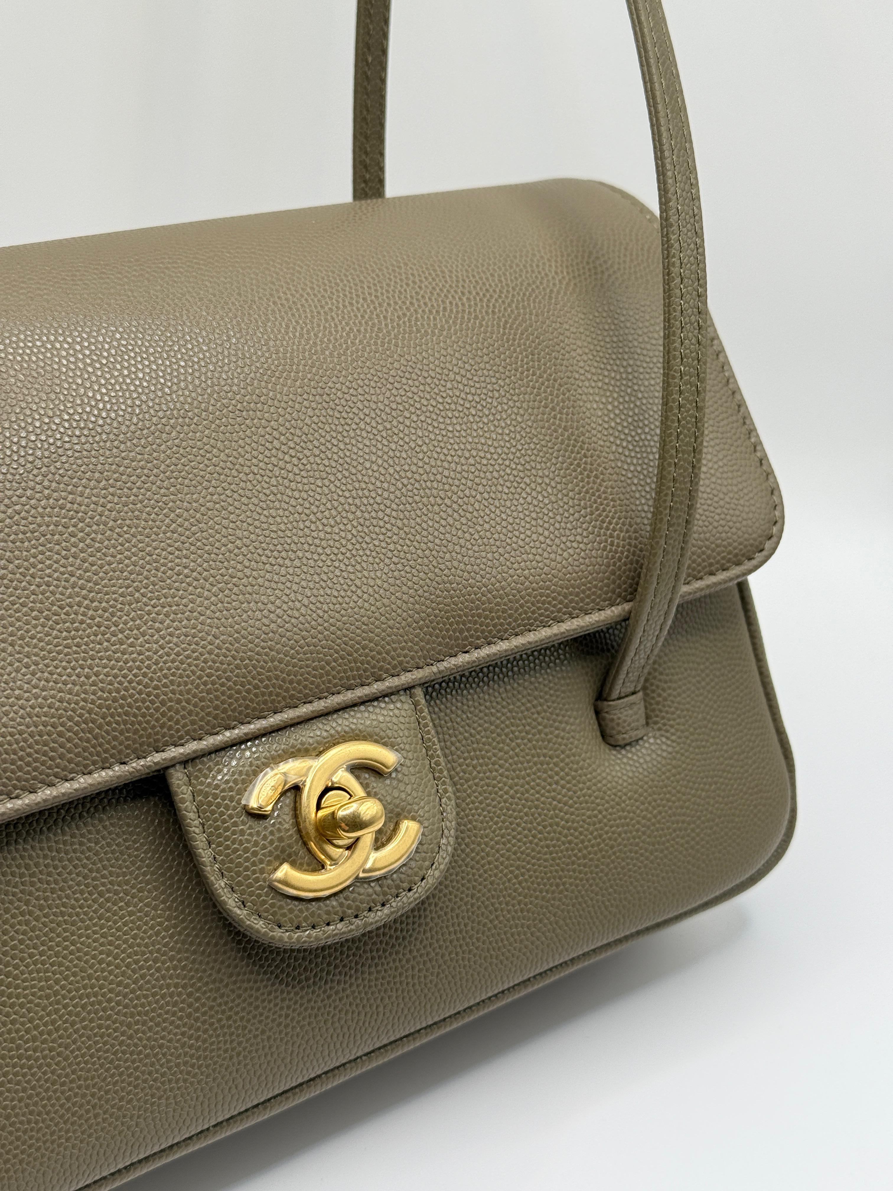 *LONDON LOCATED* CHANEL 26 SMALL FLAP BAG KHAKI Grained Shiny Calfskin with Gold-Tone Metal