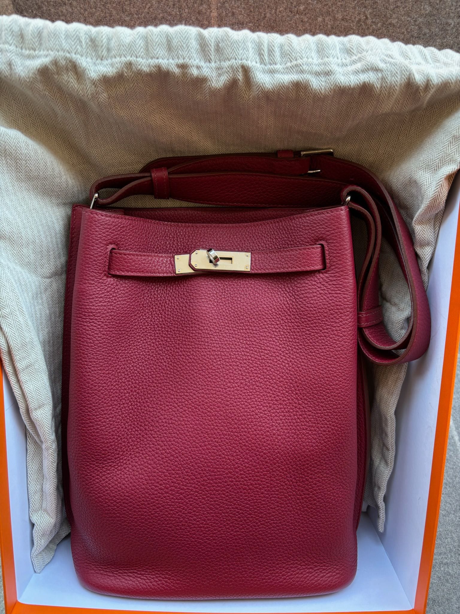 Hermes  So Kelly 22 X stamp Rubis ALTC0771