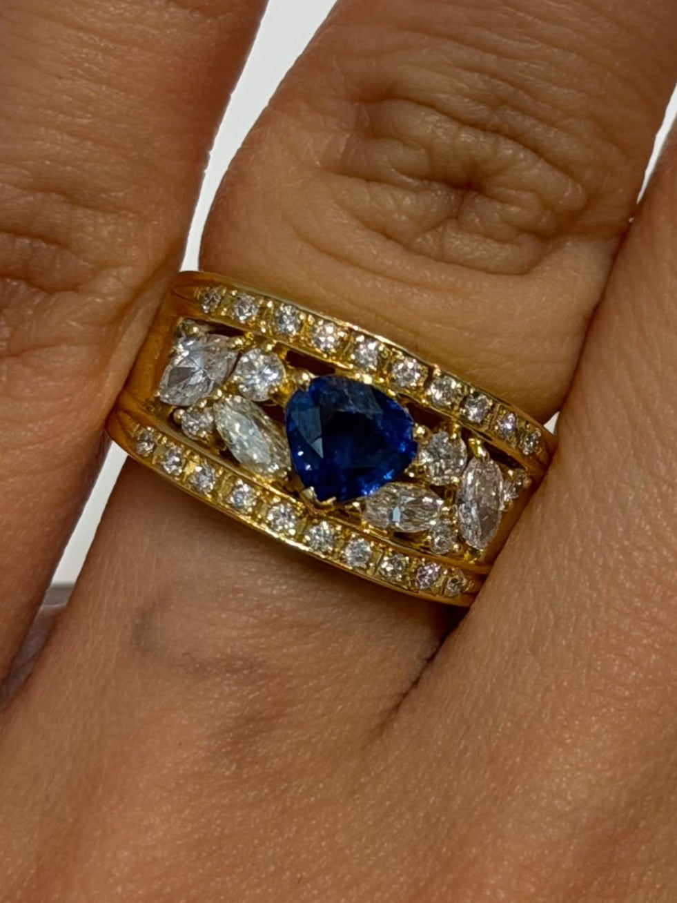 #8 Ring in K18 - Sapphire 0.80 trillion + D0.87 3133 JJC1305