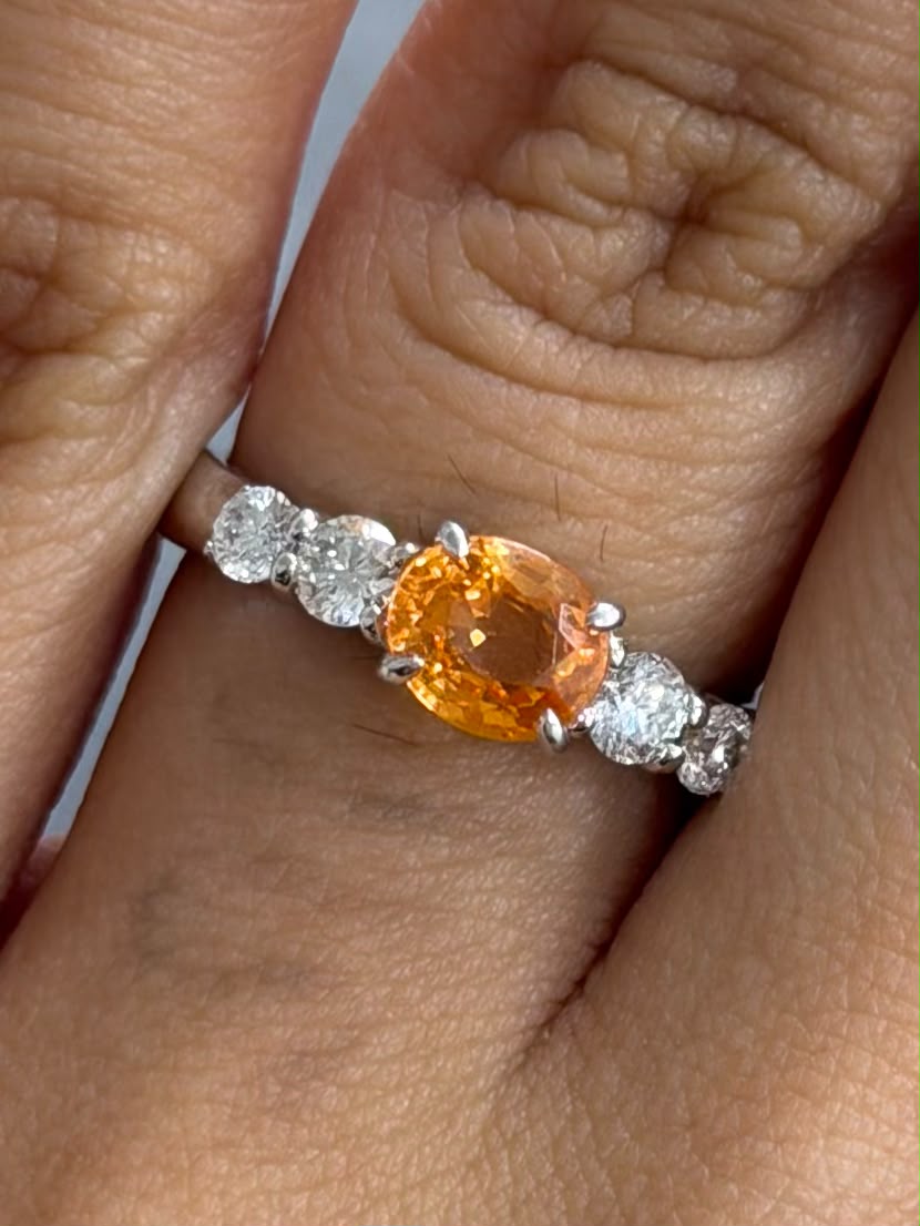 Ring in K18WG - Orange Sapphire 1.15 + D0.38 1696 JJC1496