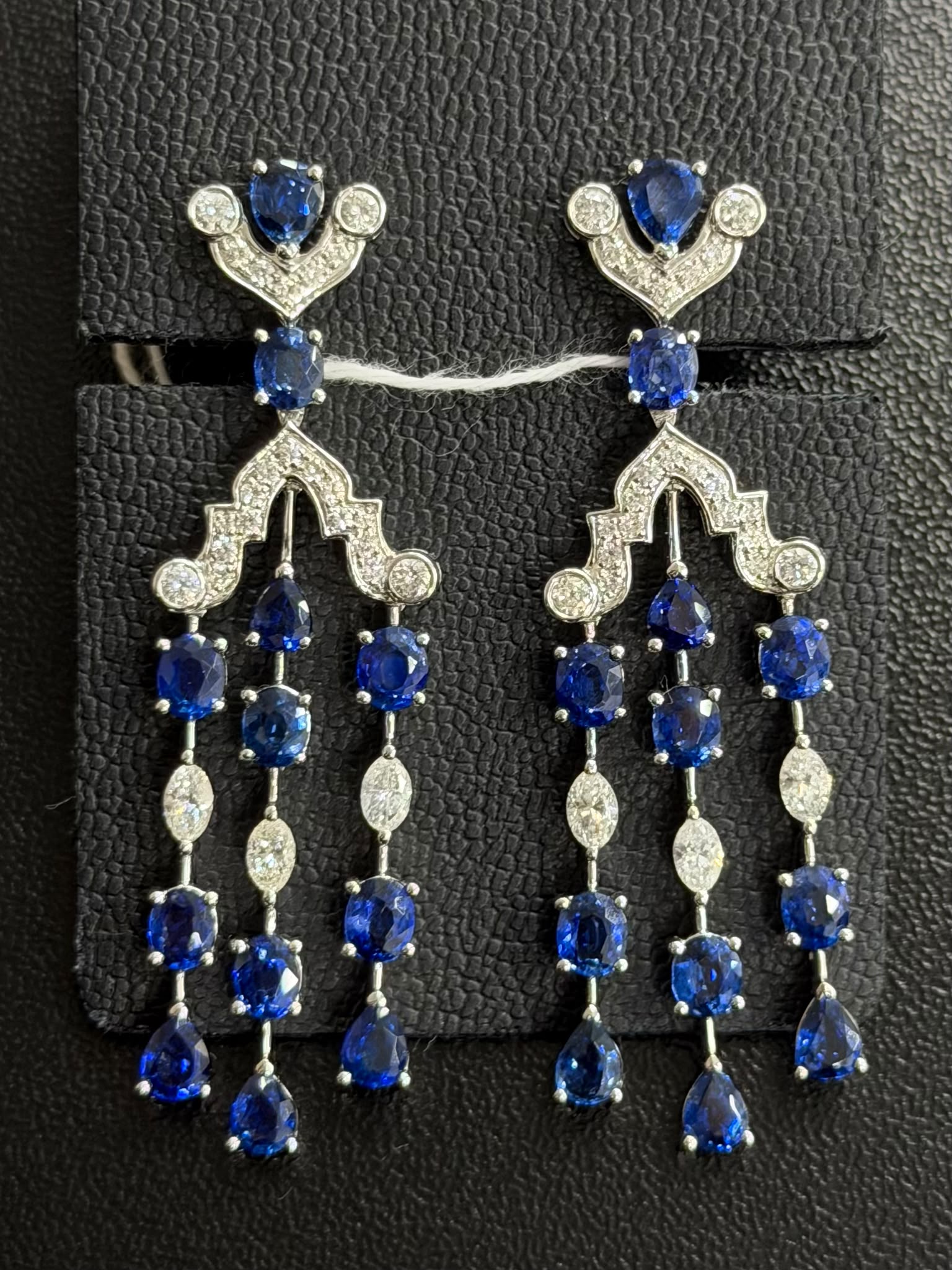 Earrings in K18WG - Sapphire 3.17 + D0.60 1209 JJC1514