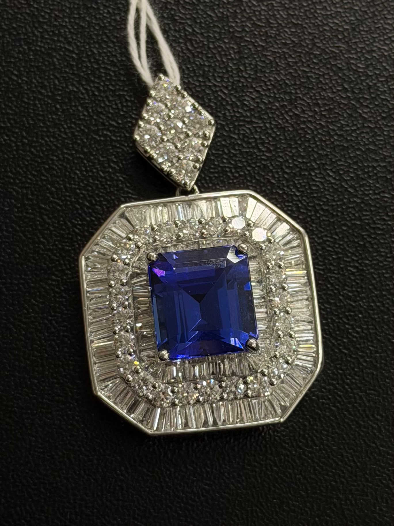 Ring in Pt950 - Tanzanite 11.175 + D4.44 4000 JJC1504