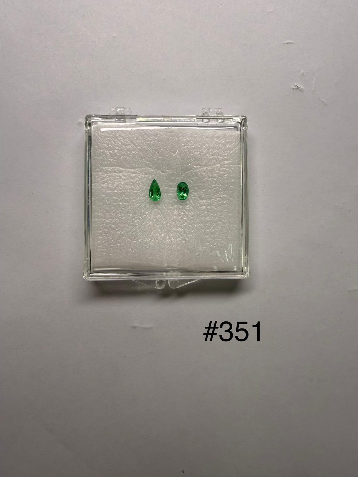 MIX 0.89ct MOZAMBIQUE PARAIBA MIX PAIR DXBCS6896