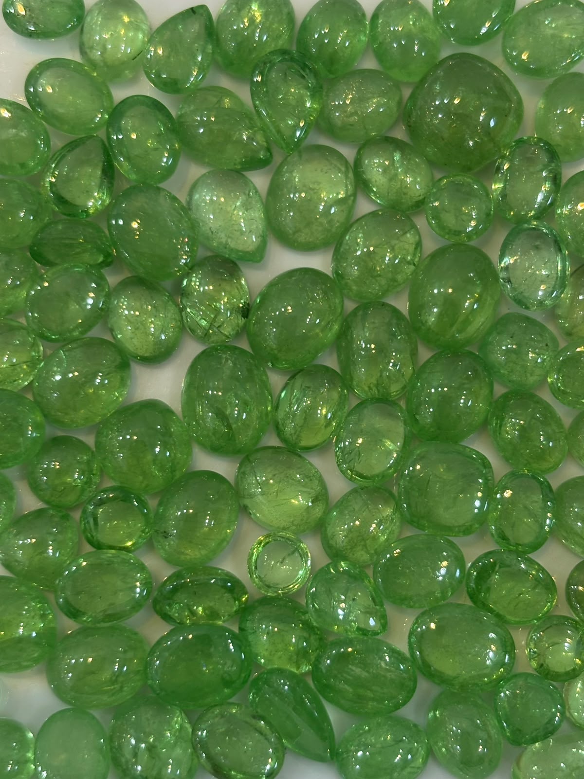 4.70ct Tsavorite Cabochon THAIC1444