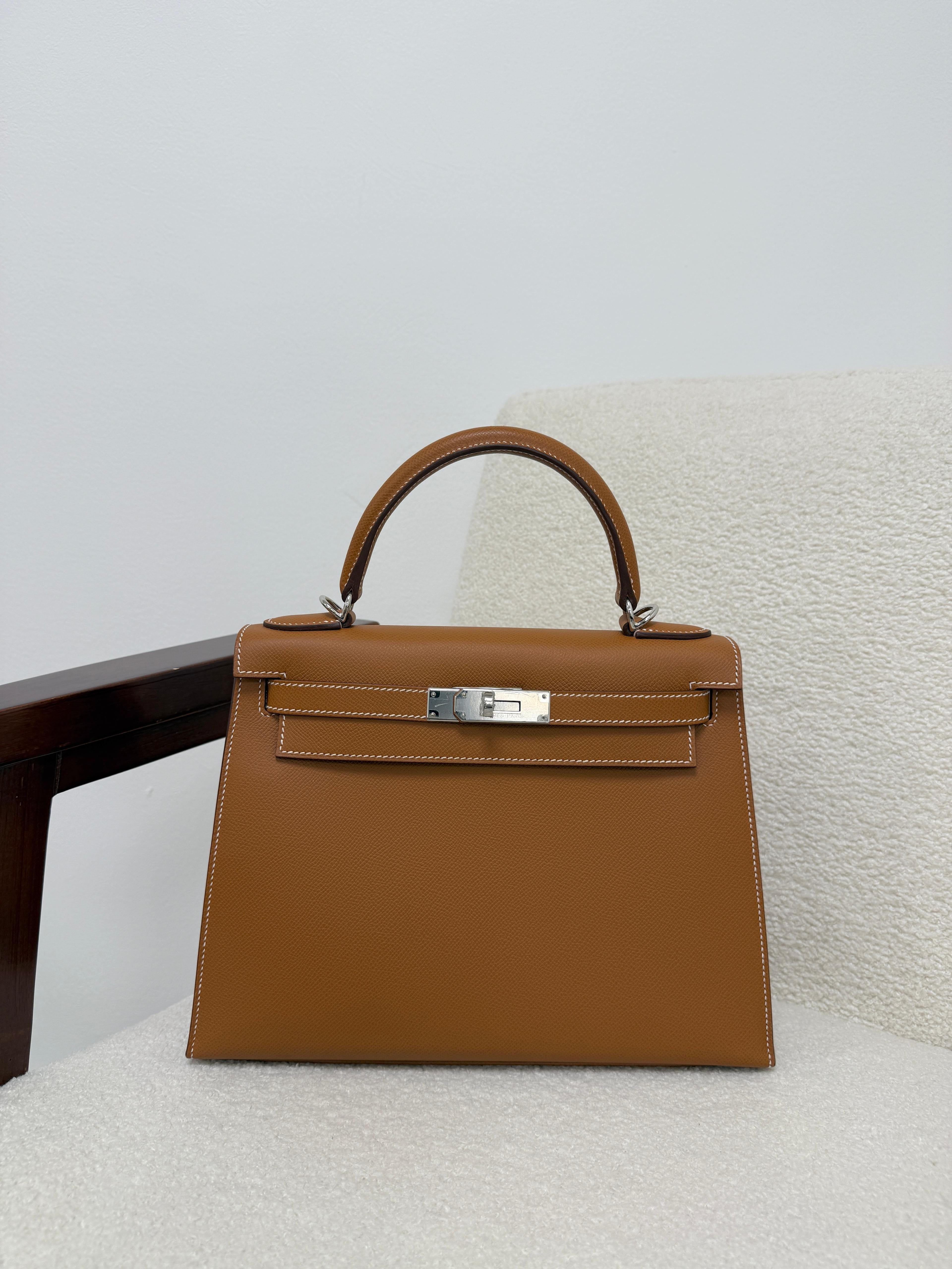 *LONDON LOCATED* LIKE NEW HERMÈS KELLY 28CM SELLIER GOLD Epsom Leather with Palladium Hardware